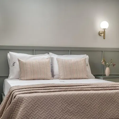 Hariati - An Elegant Escape, By Zantewize 基普塞利