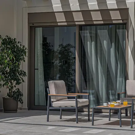 Hariati - An Elegant Escape, By Zantewize