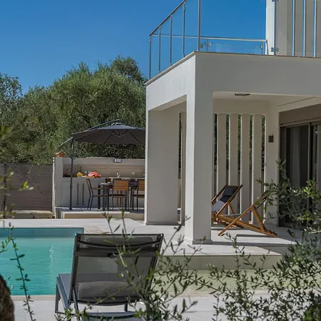 Hariati - An Elegant Escape, By Zantewize Villa *