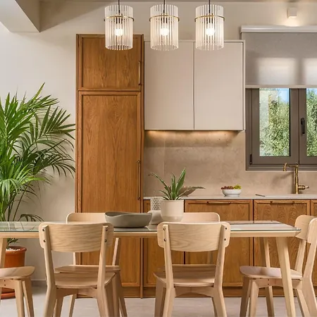 Hariati - An Elegant Escape, By Zantewize *