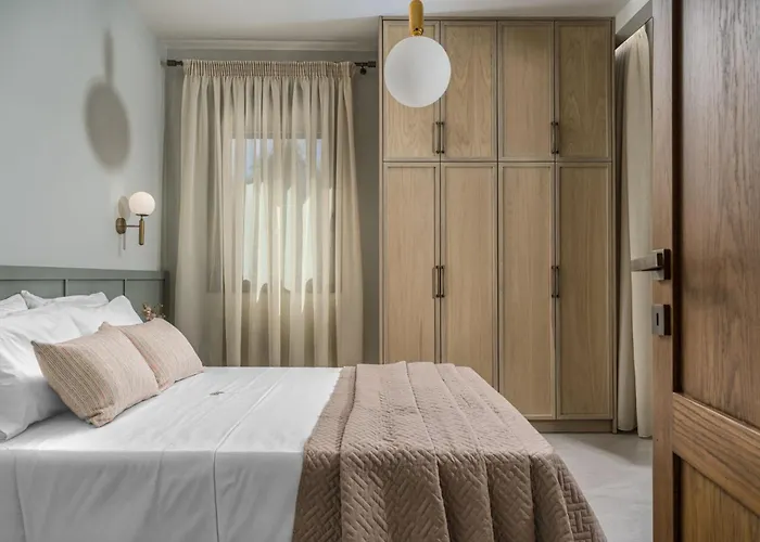 Hariati - An Elegant Escape, By Zantewize * Kypseli