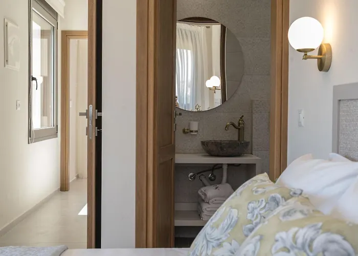 Hariati - An Elegant Escape, By Zantewize *